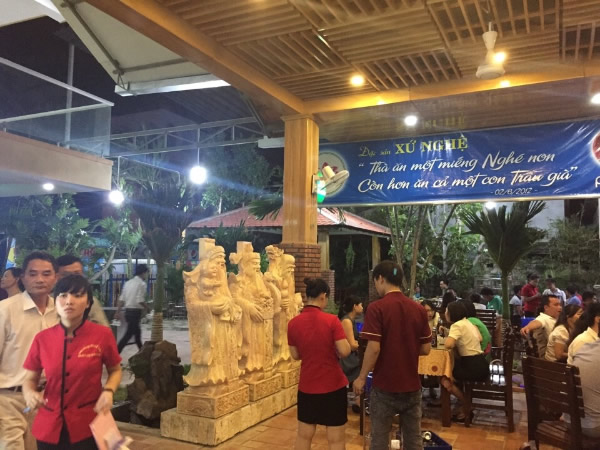 Nhà hàng Làng Việt Nha Trang