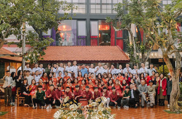 Tuyển dụng Nhân viên Nhà hàng Sen Quê